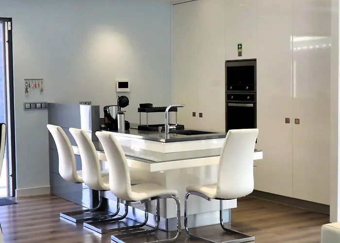 Casa Da Achada, By Op *