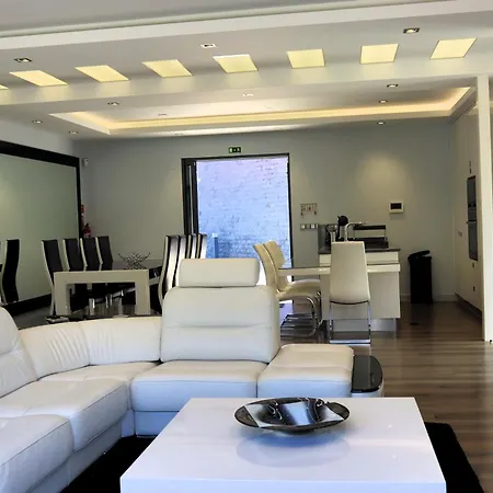 Casa Da Achada, By Op *